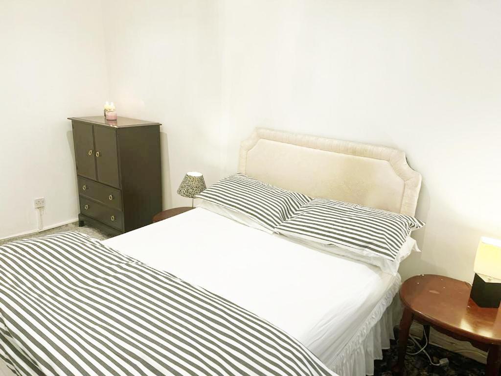 Homestay Blessings Of Peace Away From Cardiff