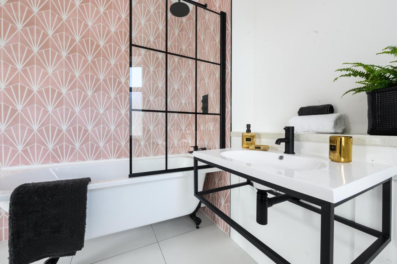 Neighbourhood Bedrooms