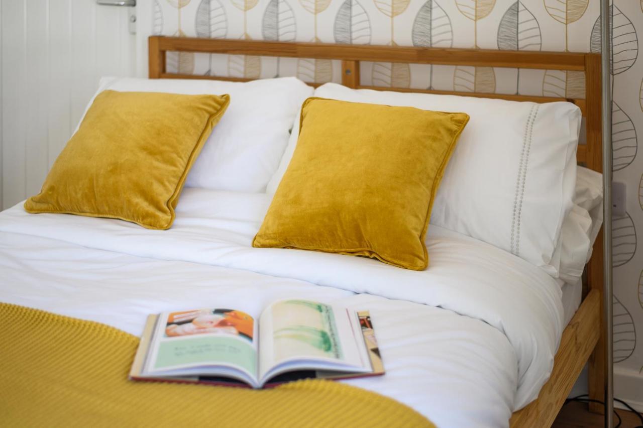 Neighbourhood Bedrooms Cardiff