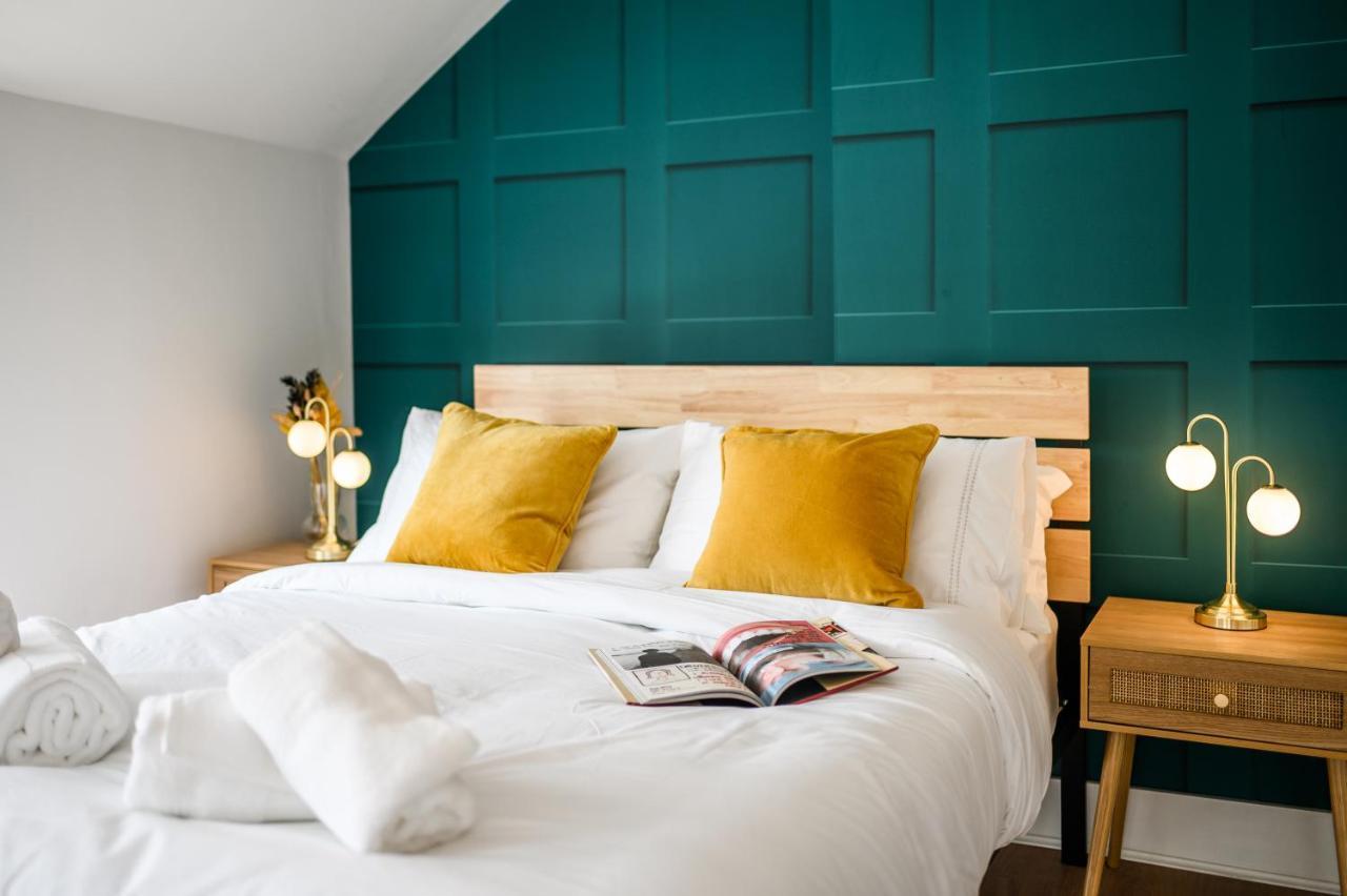 Neighbourhood Bedrooms *