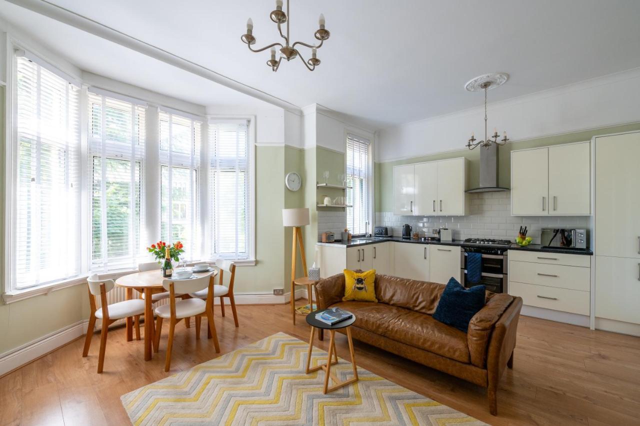 Prime Location Pontcanna Modern 2 Bedroom With Privat Parking *
