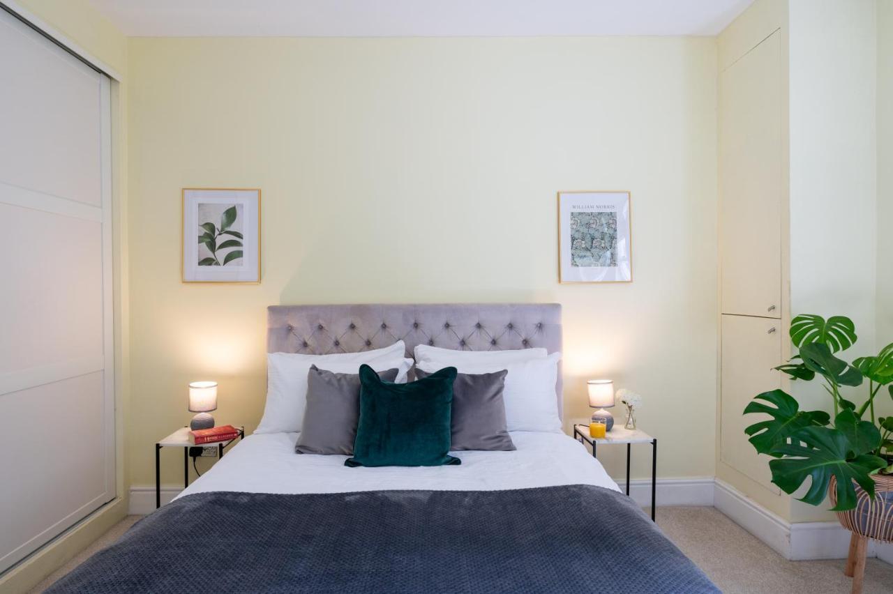 Apartment Prime Location Pontcanna Modern 2 Bedroom With Privat Parking *