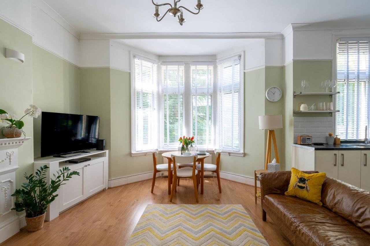 Prime Location Pontcanna Modern 2 Bedroom With Privat Parking Apartment Cardiff