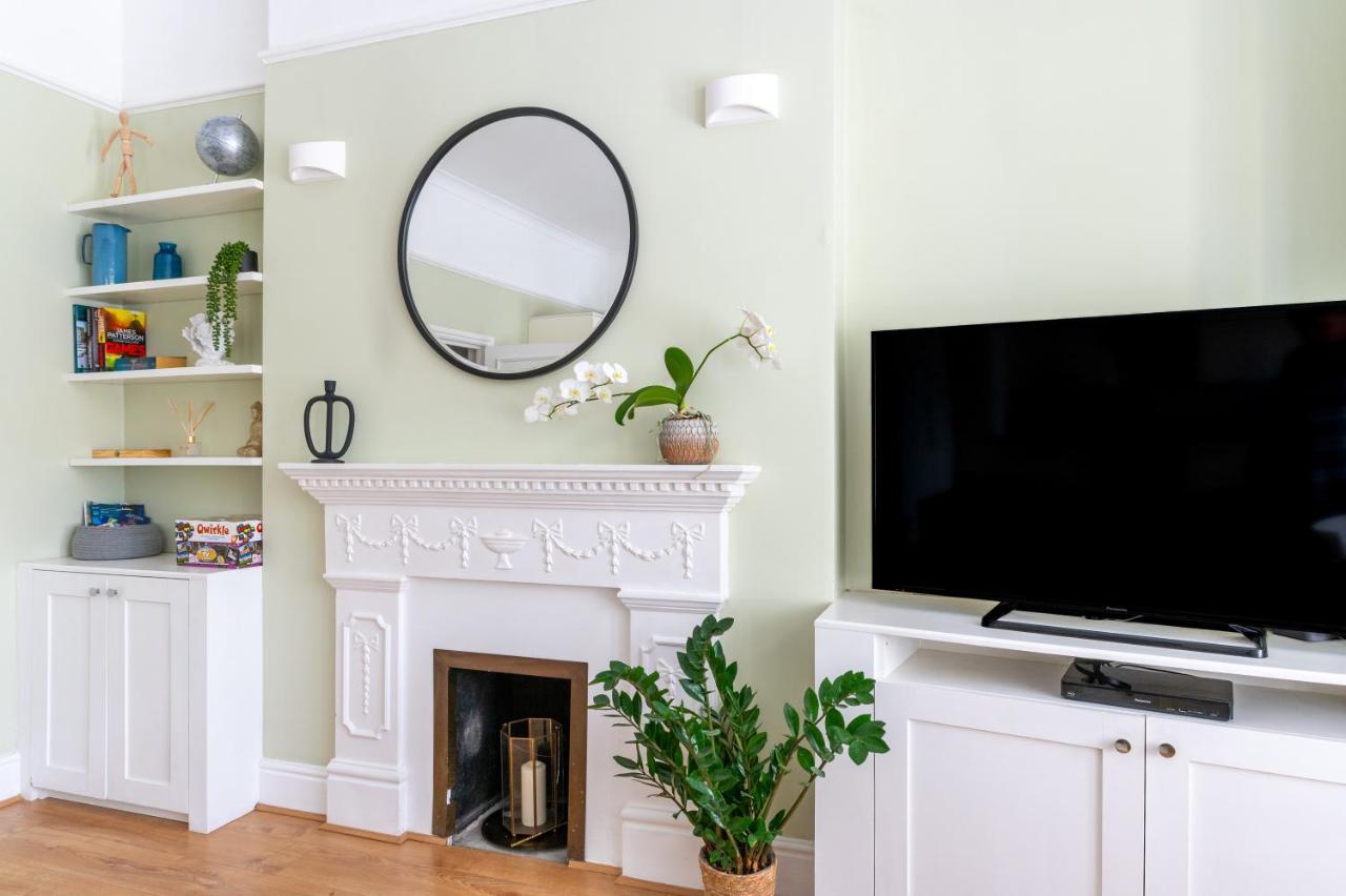Prime Location Pontcanna Modern 2 Bedroom With Privat Parking
