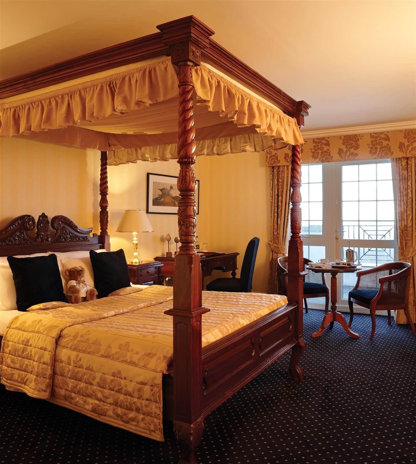 New House Country Hotel 4*