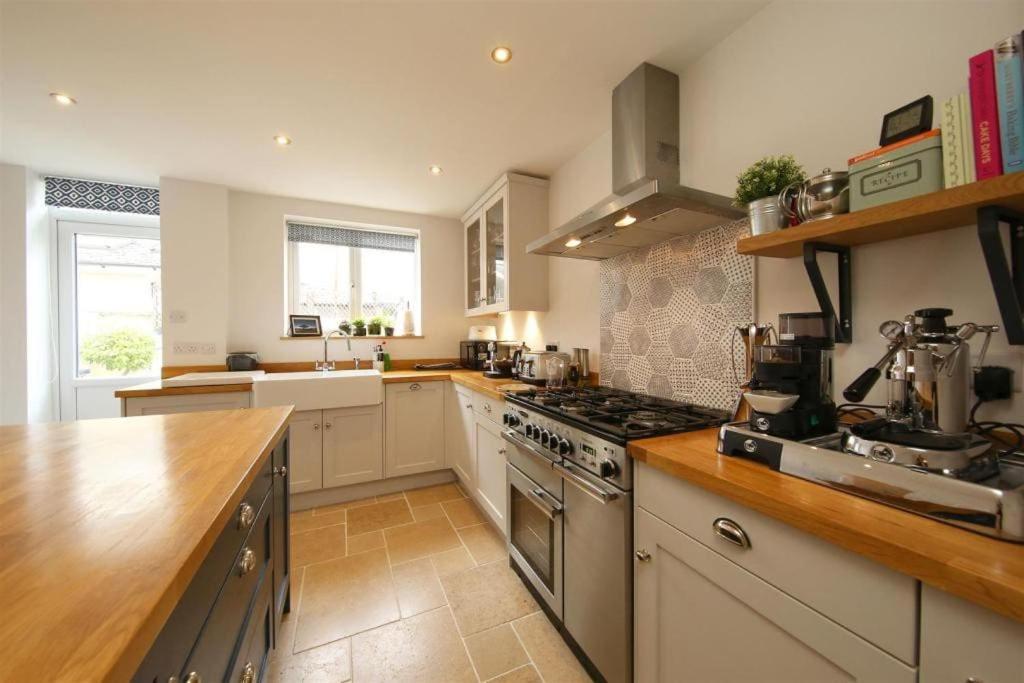 Holiday home Perfectly Positioned Pad *