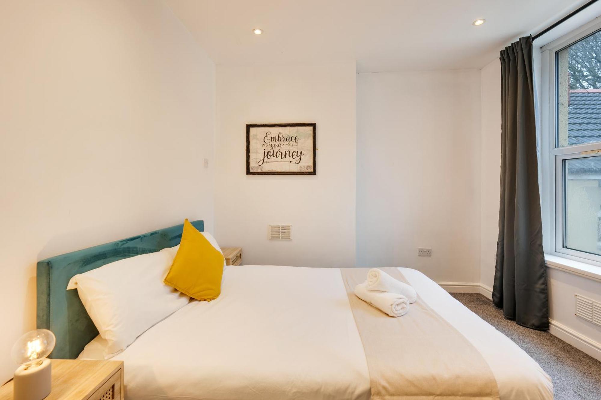 Apartment 2 Bedroom Near Centre, Uni & Parks! *
