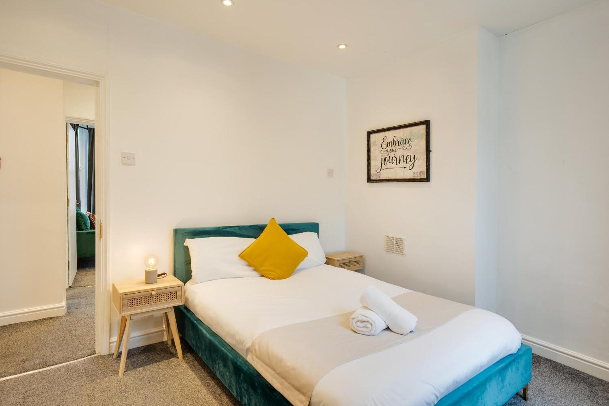 2 Bedroom Near Centre, Uni & Parks!