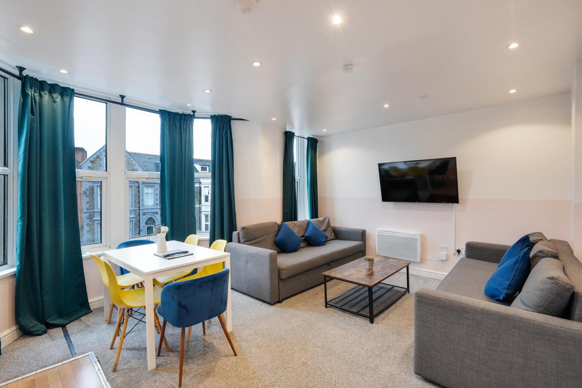 Duplex For Up To 13 Near Centre Apartment Cardiff