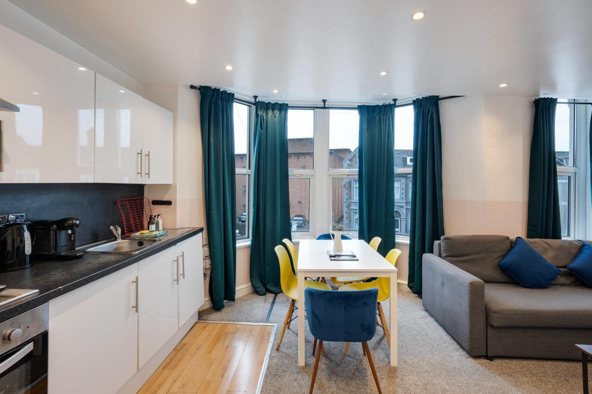 Apartment Duplex For Up To 13 Near Centre