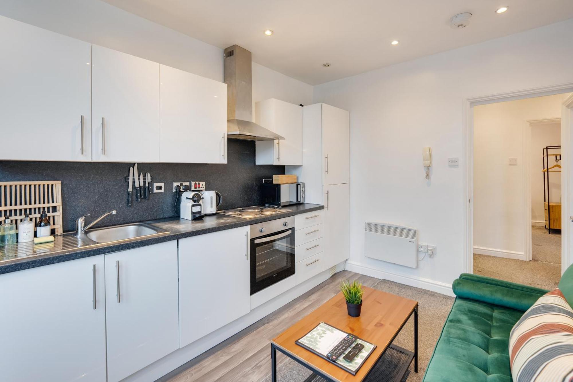 Apartment 2 Bedroom Near Centre, Uni & Parks!