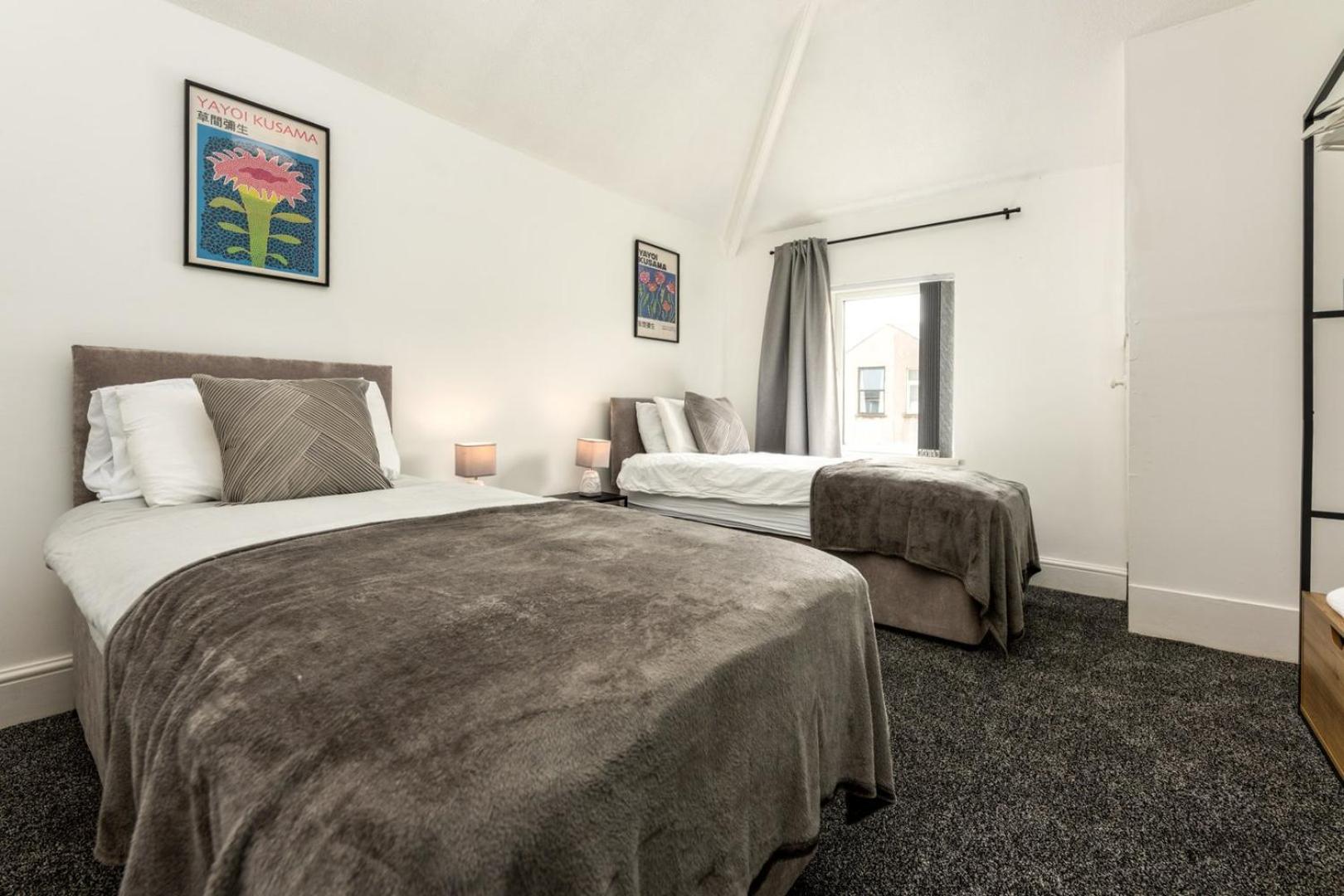 Guest house Spacious 4-bedroom | Pool Table
