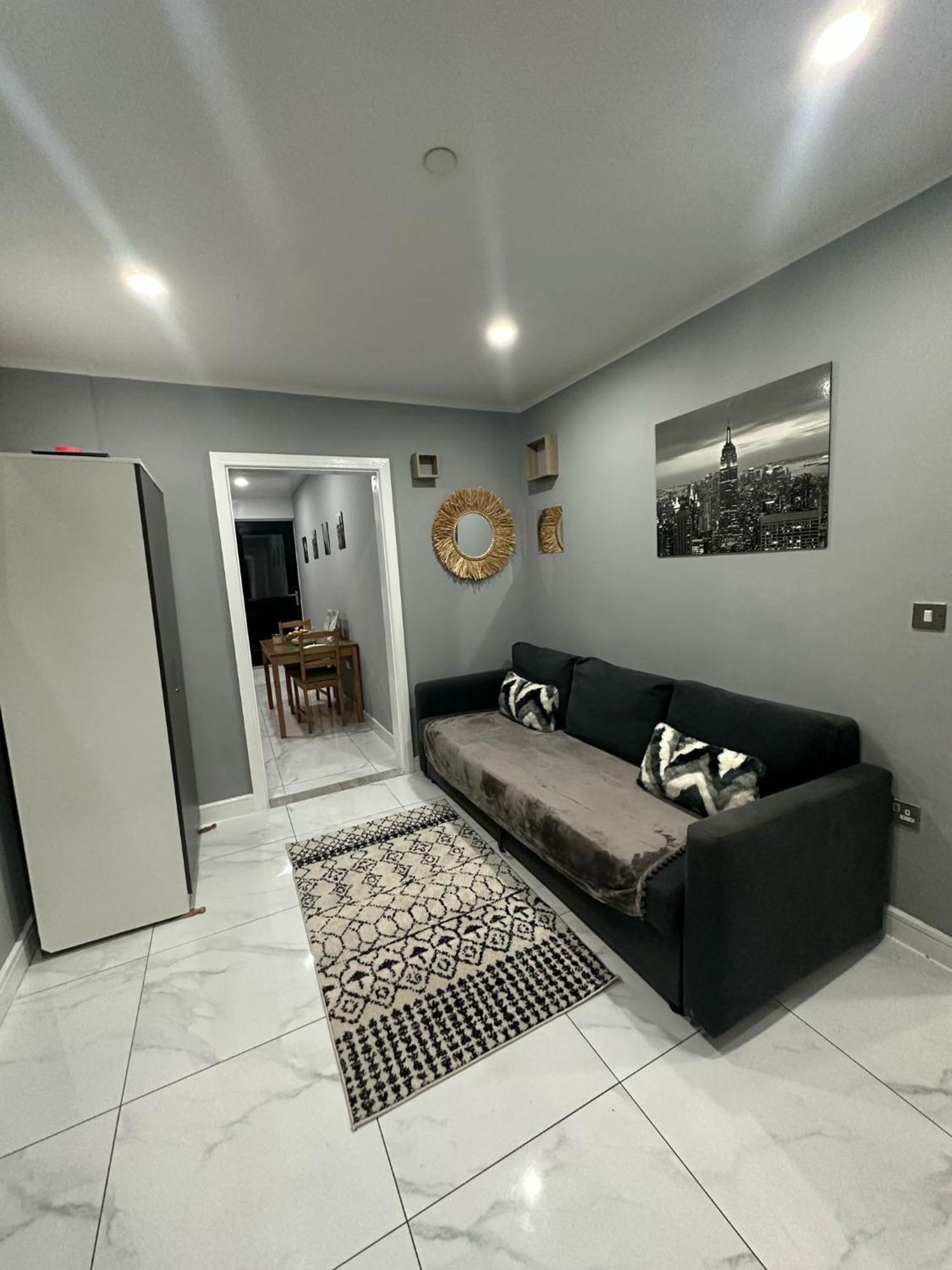 Apartment 2 Bedroom Flat With Hot Tub