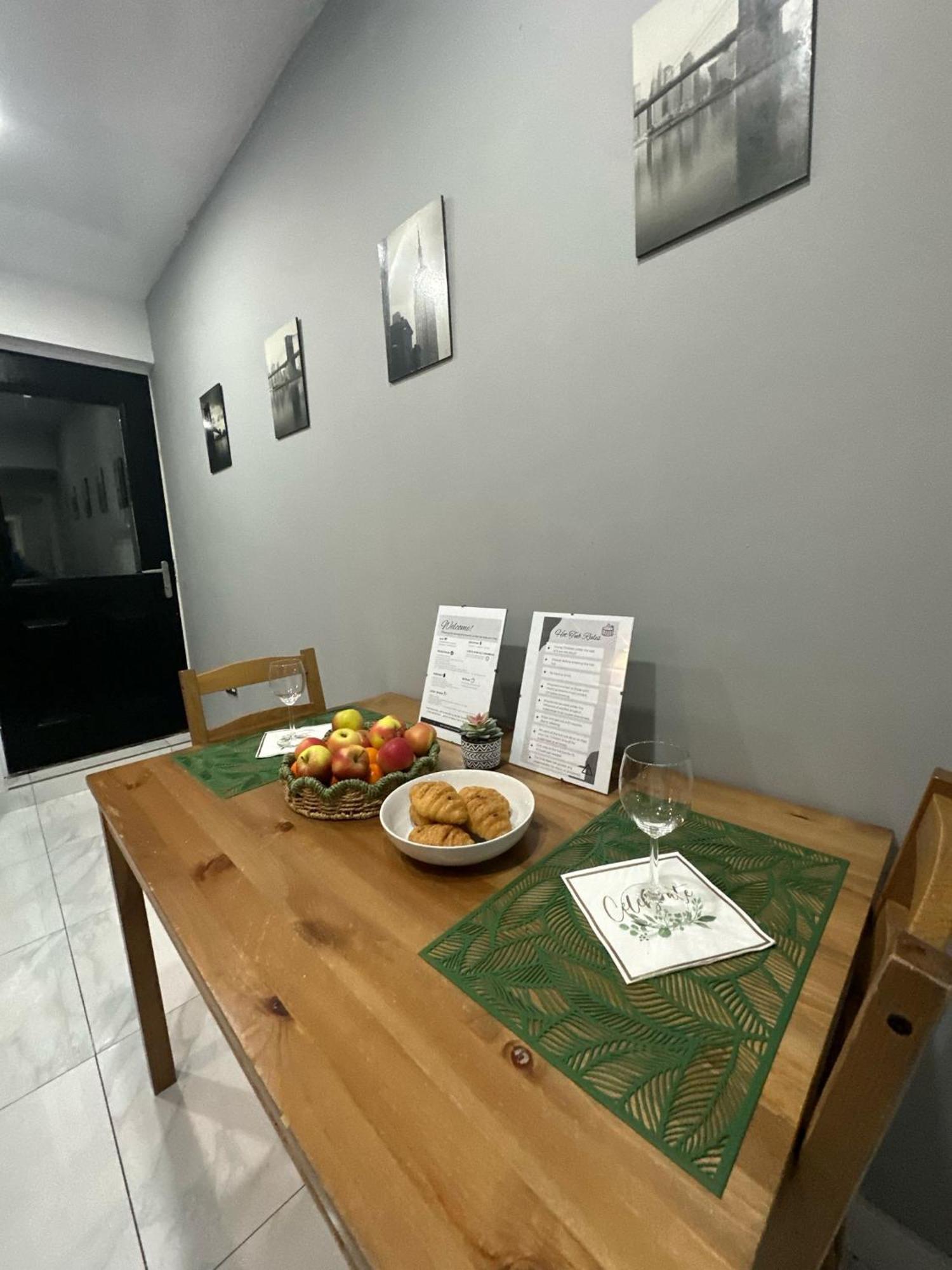 2 Bedroom Flat With Hot Tub Cardiff