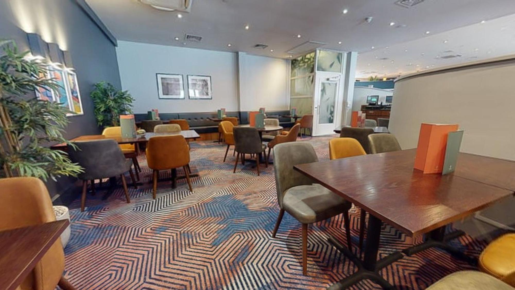 Centre By Ihg Cardiff