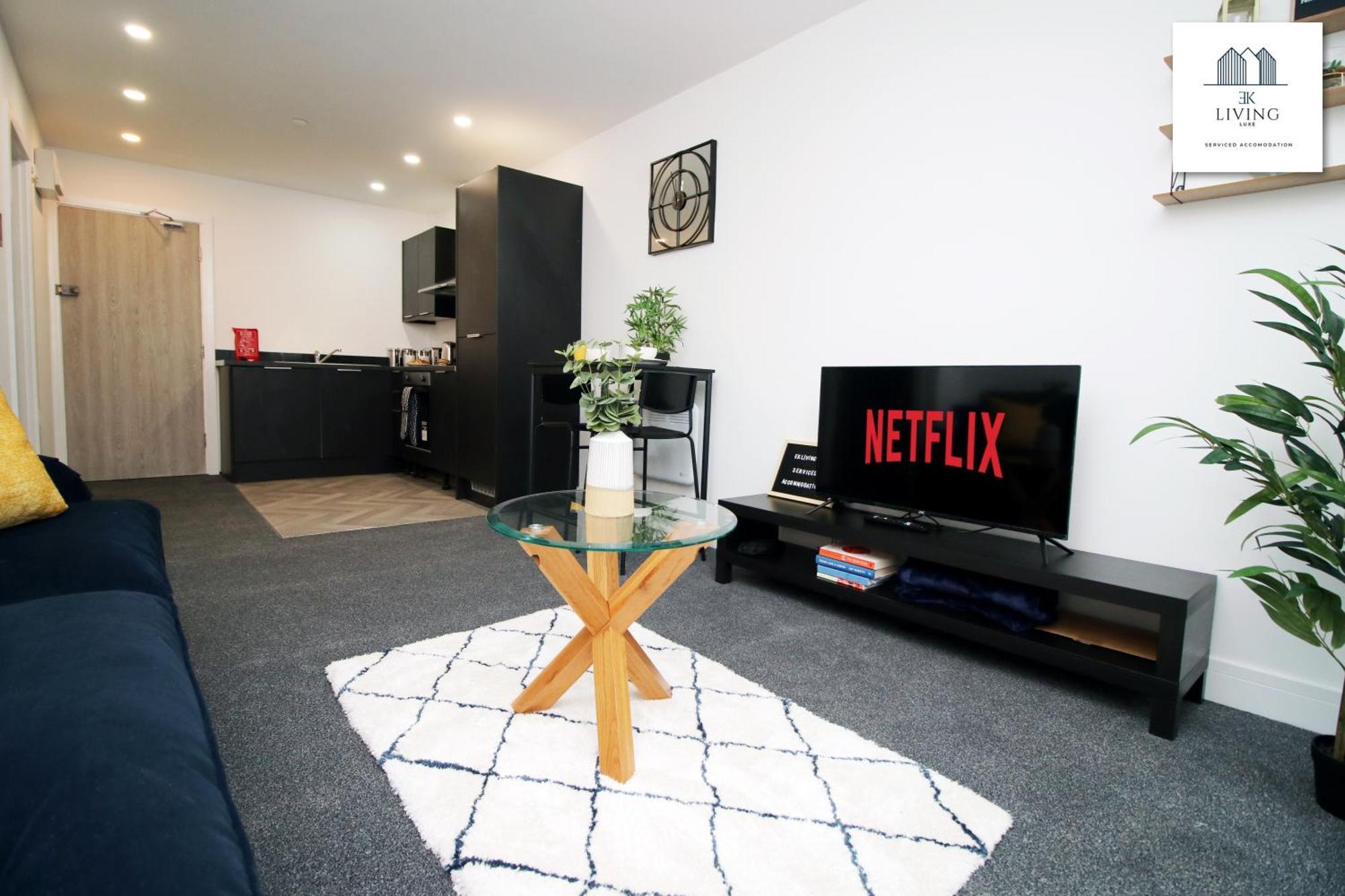 New Modern By Ekliving Luxe Apartment