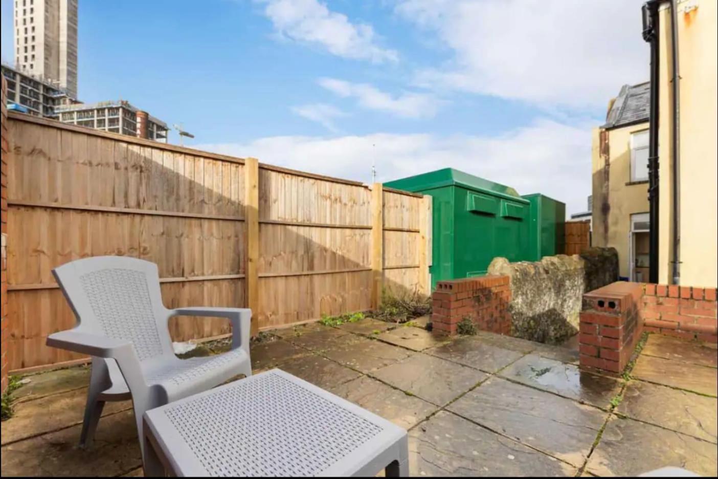Ensuite In Centre Holiday home Cardiff