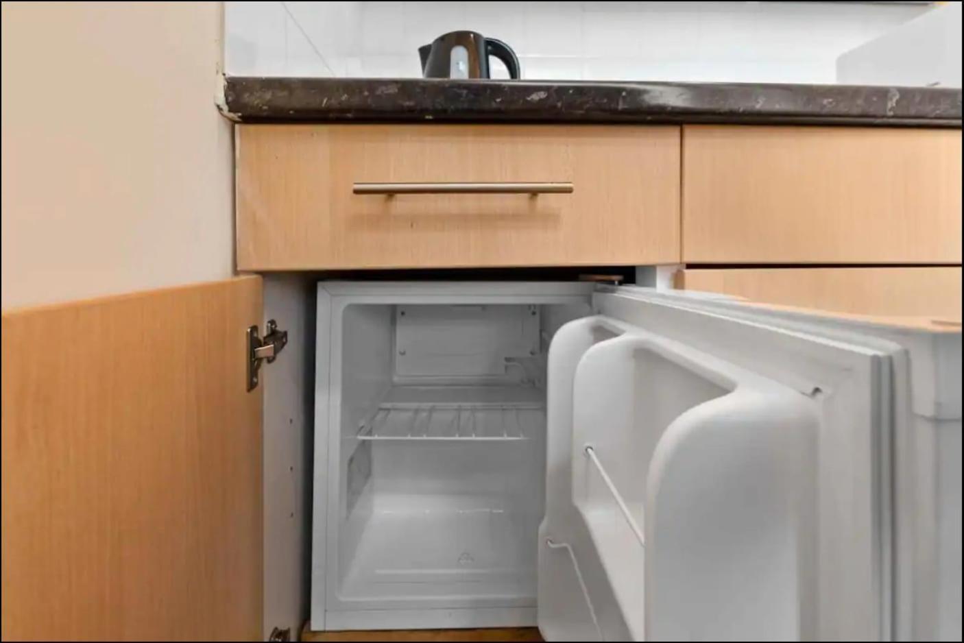 Ensuite In Centre *