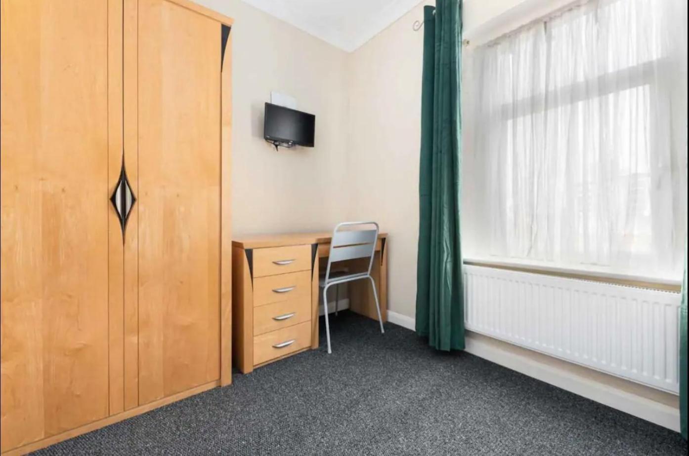 Ensuite In Centre Holiday home