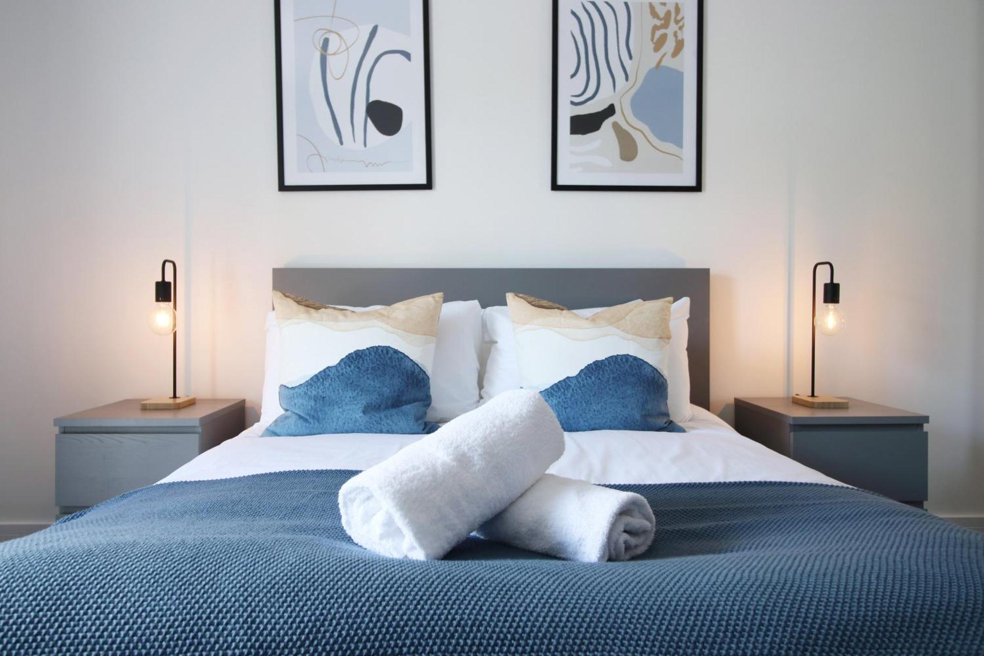 New Modern By Ekliving Luxe Apartment