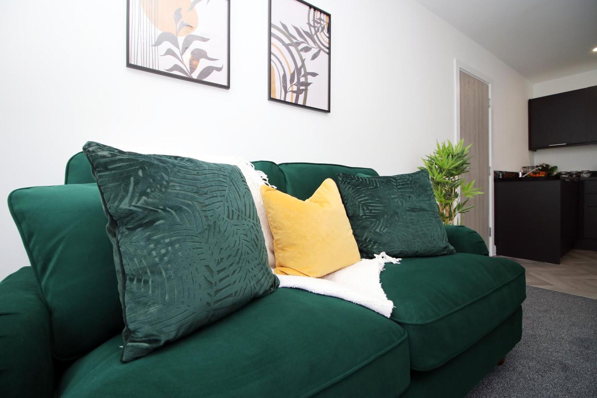 Apartment New Modern By Ekliving Luxe Cardiff