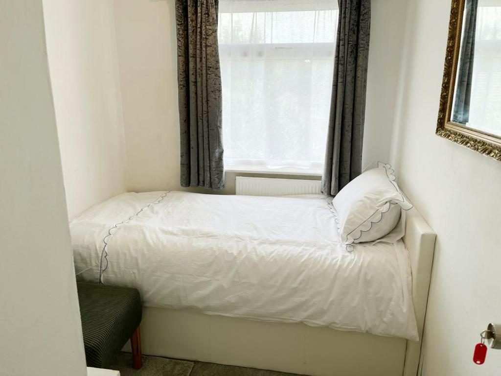 Homestay Blessings Of Peace Away From Cardiff