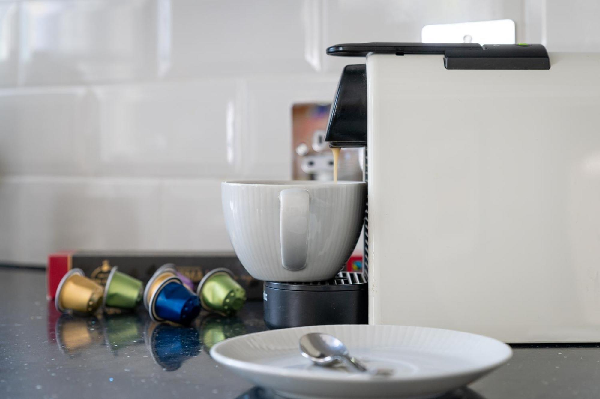 Prime Location Pontcanna Modern 2 Bedroom With Privat Parking