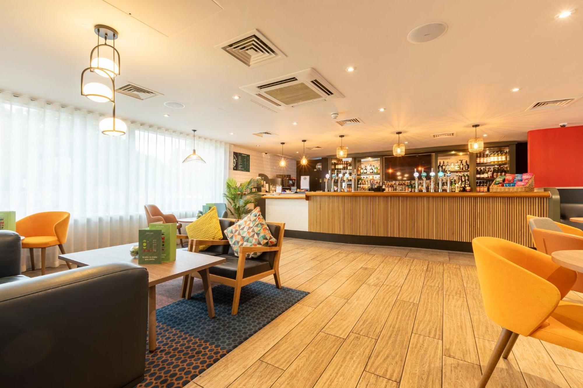 Centre By Ihg Cardiff