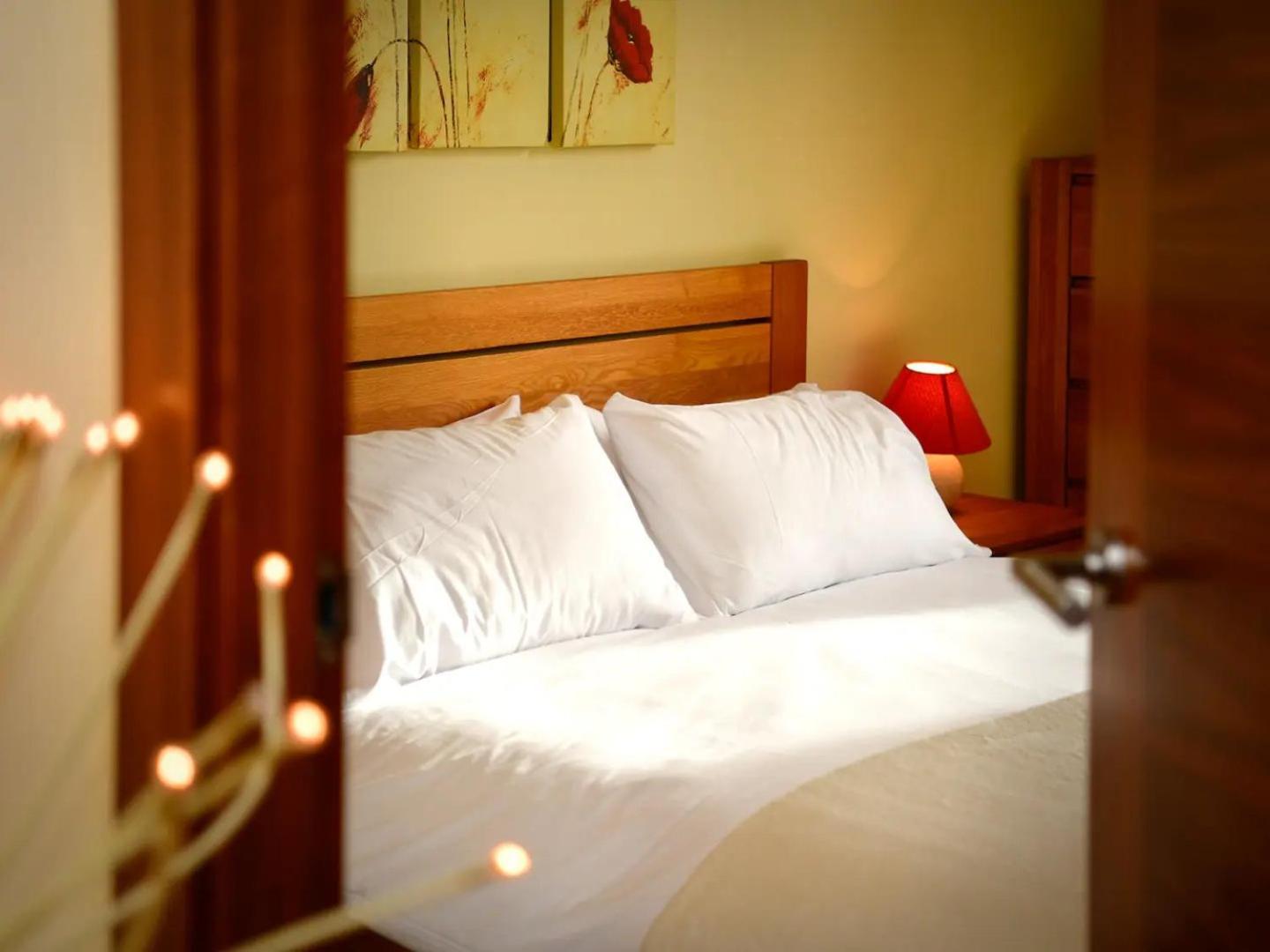 Pass The Keys Perfectly Located Apartment Cardiff