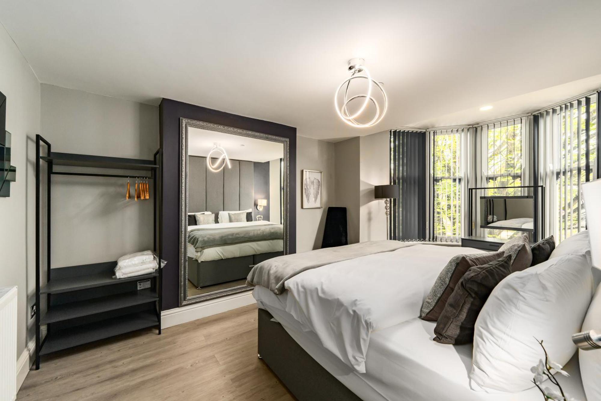 Ty Ayla Premier - Roath Park Apartment Cardiff