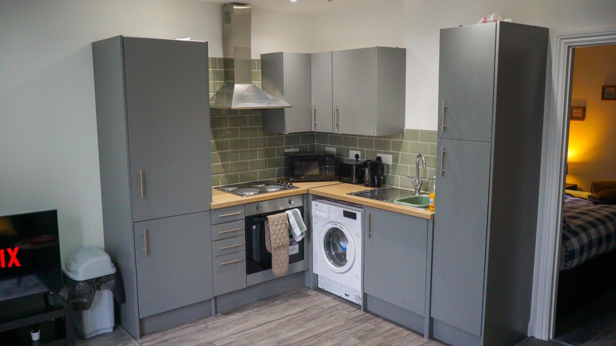 Modern Near Centre Apartment Cardiff