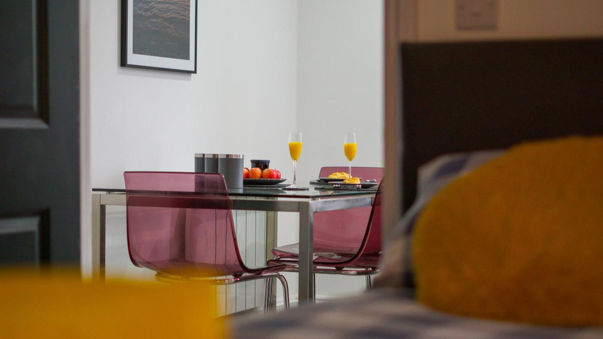 Modern Near Centre Apartment *