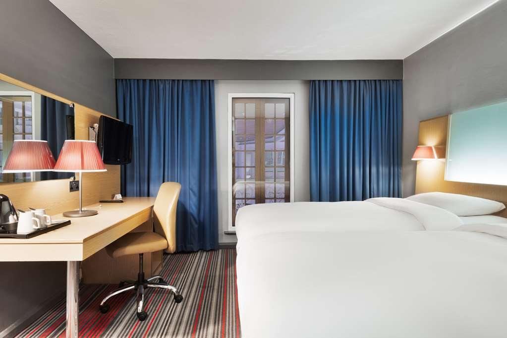 Park By Radisson City Centre Hotel 3*