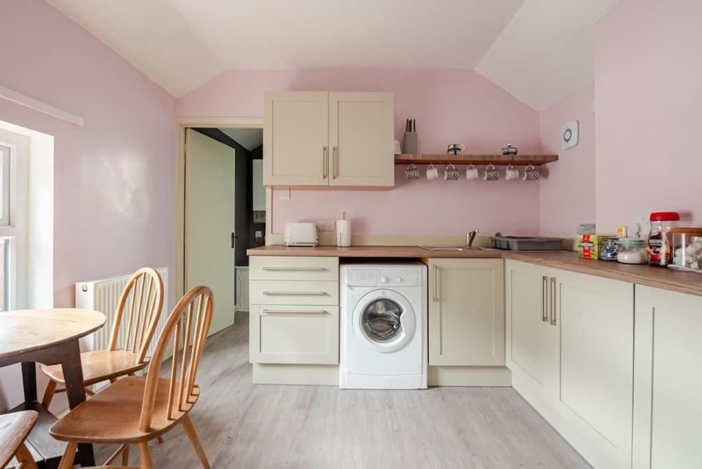 Ninian Park Road Holiday home *