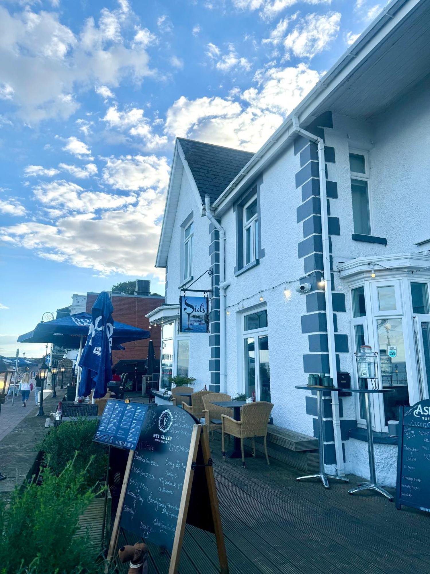 Hotel Sids Restaurant And Bar With 3*