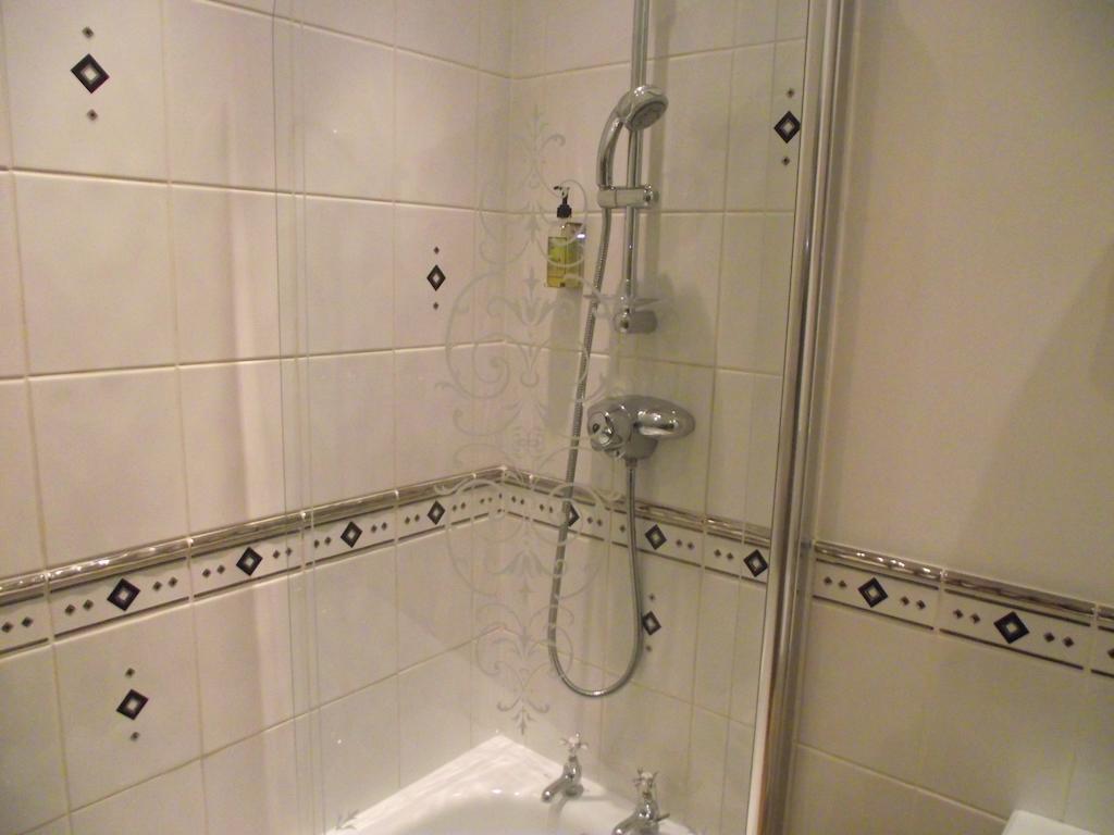 Guest house Number62 Cardiff