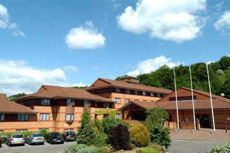 North M4 Jct 32, An Ihg 3*