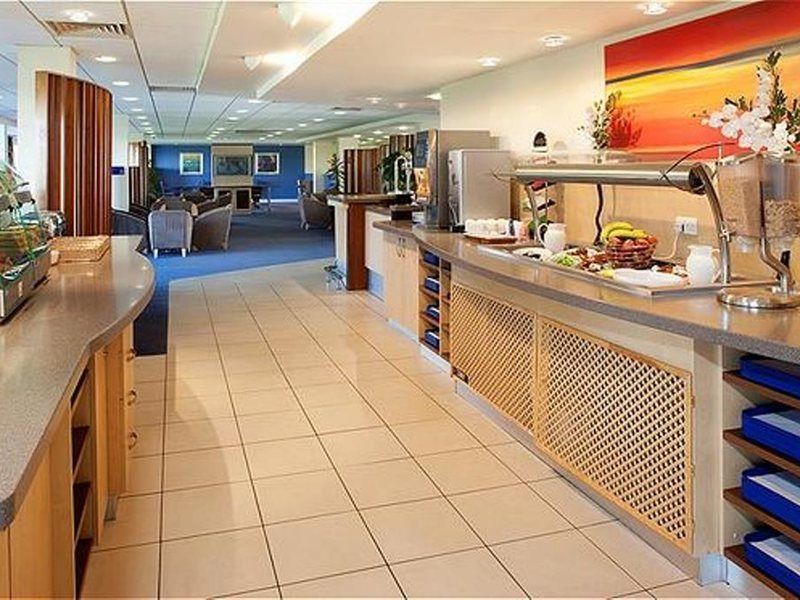 Hotel Express Airport, An Ihg 3*