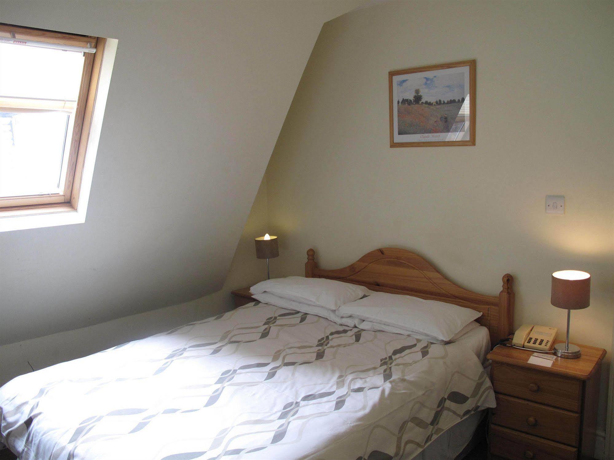 Ml Hotel