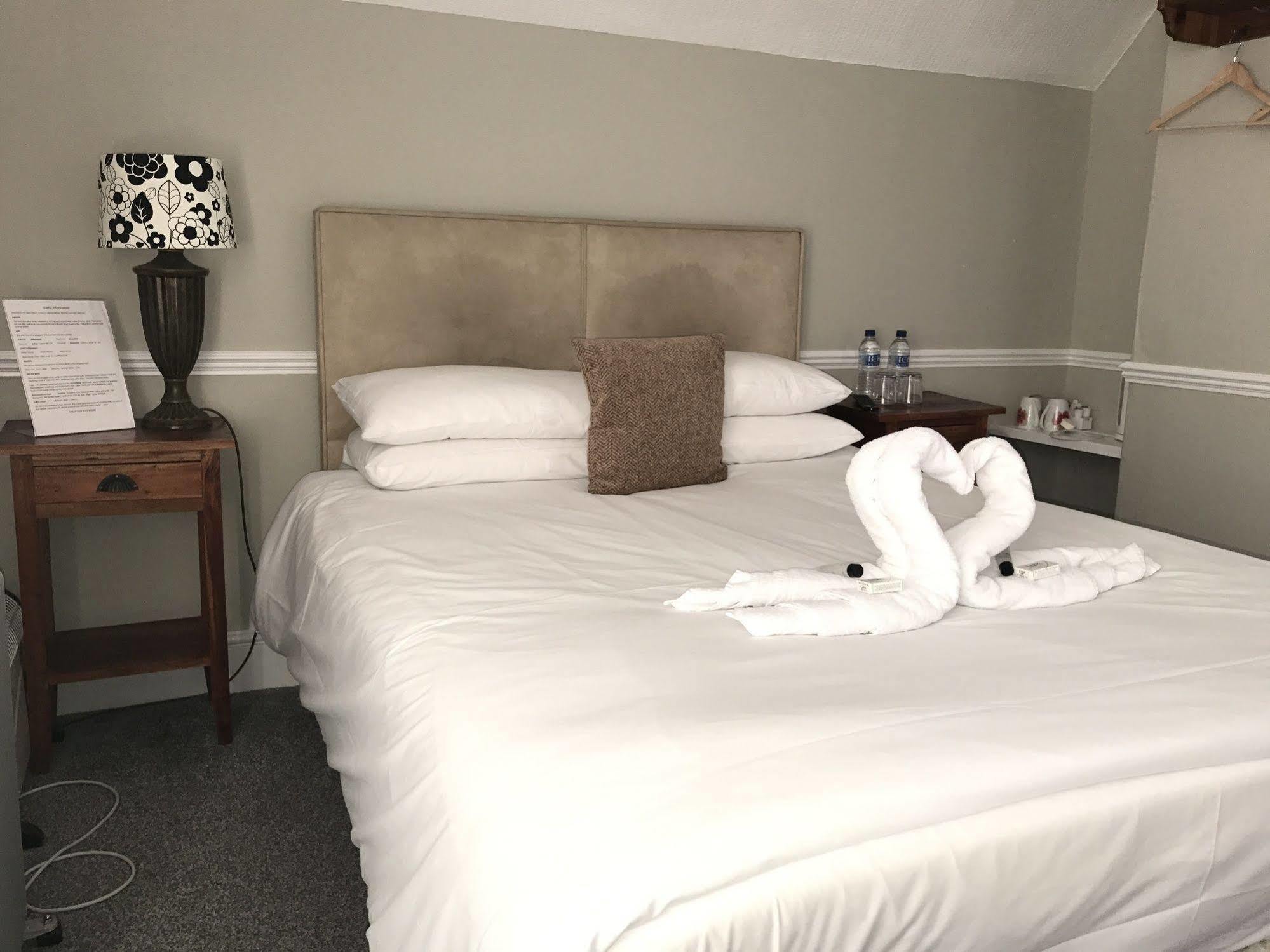 Cf Eleven Hotel 2*