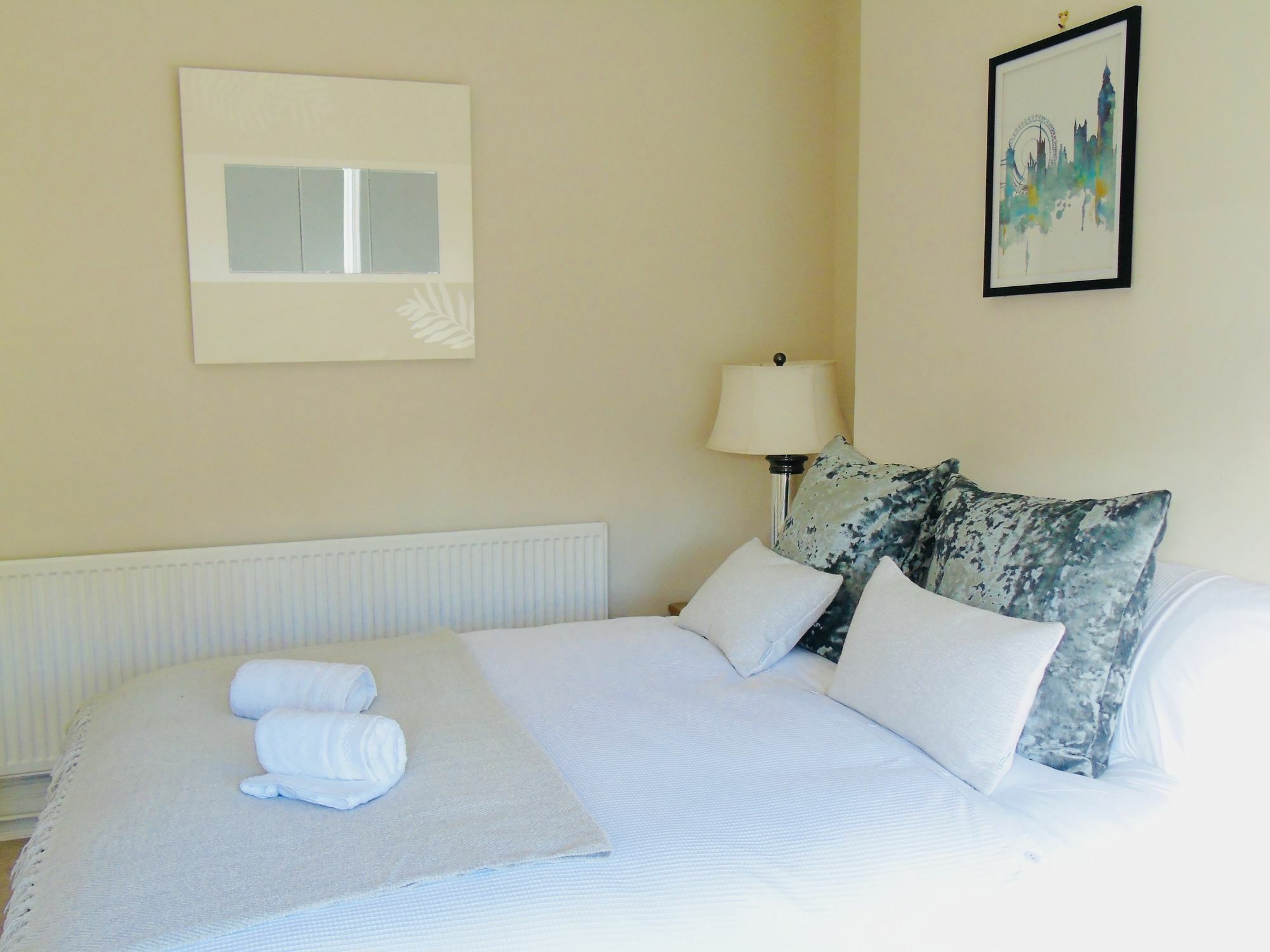 Willows - 3* Cardiff
