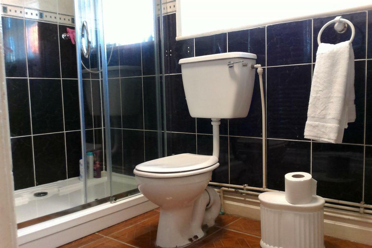 Beautiful Victorian House Guest house Cardiff