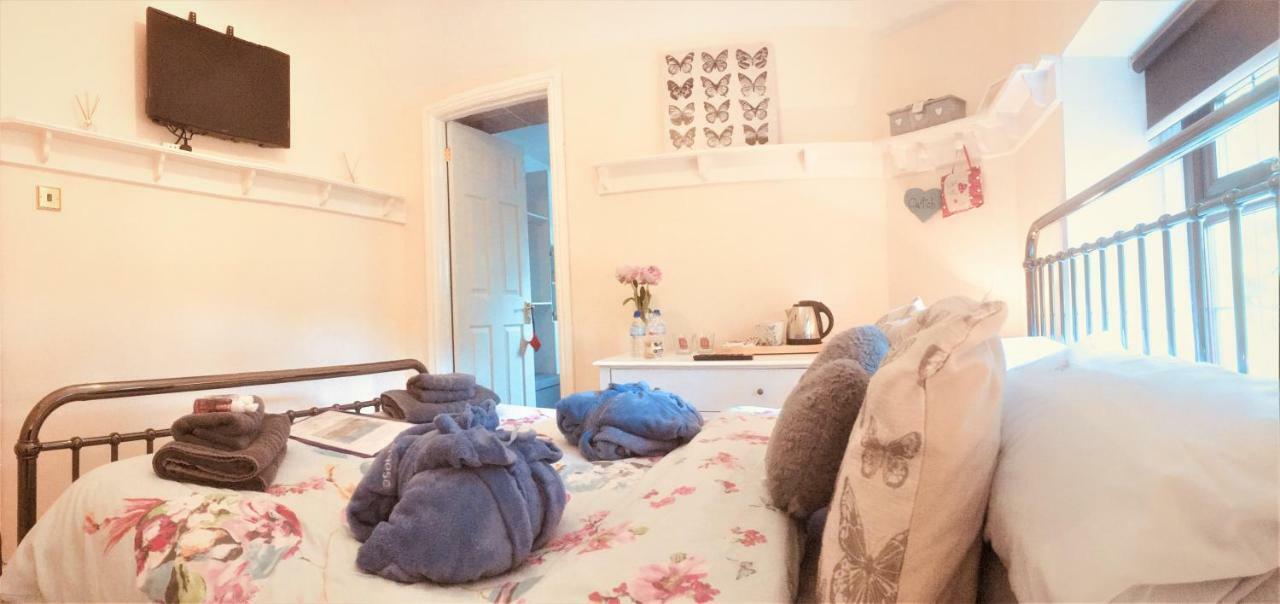 Ty Mynydd 3* Cardiff