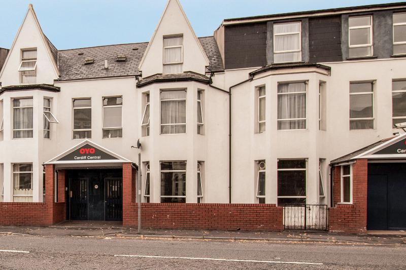 Oyo Flagship Hotel